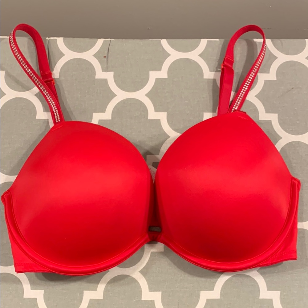 Victoria's Secret Red Wear Everywhere super push up 32DD